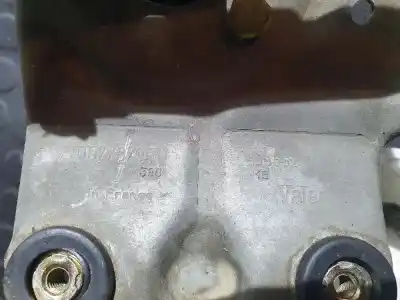 Pezzo di ricambio per auto di seconda mano tiranti e motorino del tergicristallo anteriore per renault 19 hatchback b c53 gtr riferimenti oem iam 7700778795  53552411