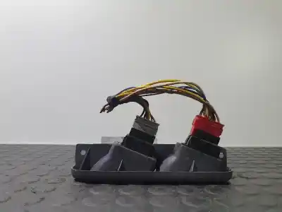 Second-hand car spare part LEFT FRONT POWER WINDOW SWITCH for RENAULT CLIO II FASE II (B/CB0)  OEM IAM references 3117414  3117418