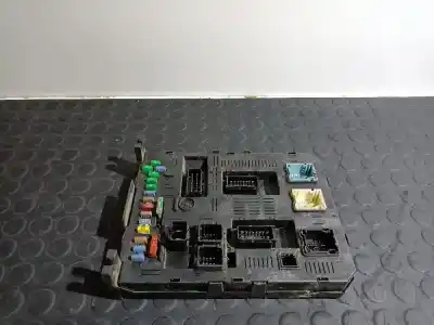 Peça sobressalente para automóvel em segunda mão caixa de fusíveis e relés por citroen c4 coupe collection referências oem iam 21676194