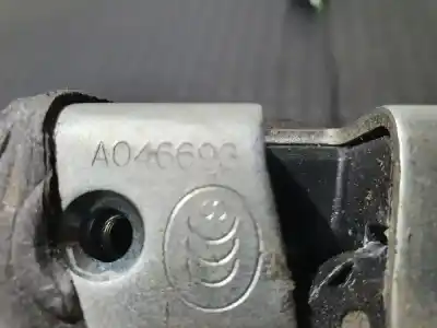 Автозапчастина б/у ЗАМОК ДВЕРЕЙ ЗАДНЬОГО ЛІВОГО для TOYOTA AURIS (E15)  Посилання на OEM IAM A046693  