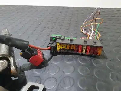 Pezzo di ricambio per auto di seconda mano piantone dello sterzo per peugeot 206 berlina 1.4 riferimenti oem iam 93897  