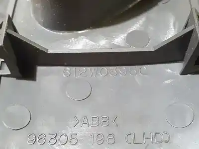 Piesă de schimb auto la mâna a doua panou comandã geamuri electrice fatã partea din dreapta pentru lancia lybra station wagon 2.4 jtd lx executive referințe oem iam 96305198