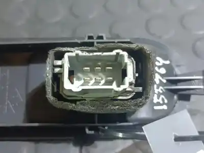 Peça sobressalente para automóvel em segunda mão botão / interruptor elevador vidro traseiro direito por renault scenic ii grand confort dynamique 101 cv / 74 kw referências oem iam 156013740