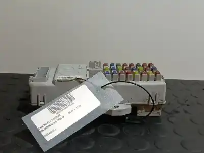 Second-hand car spare part fuse box unit for kia sorento 2.5 crdi concept oem iam references 4668a04457