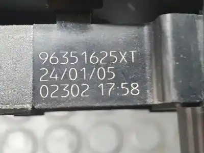 Recambio de automóvil de segunda mano de MANDO ELEVALUNAS DELANTERO DERECHO para PEUGEOT 307  referencias OEM IAM 96351625XT  
