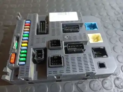 Peça sobressalente para automóvel em segunda mão caixa de fusíveis e relés por peugeot 207 urban referências oem iam 9663798280