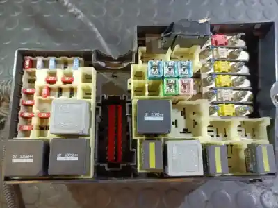 Peça sobressalente para automóvel em segunda mão caixa de fusíveis e relés por ford focus berlina (cap) ambiente (d) referências oem iam 5m5t14k733dac