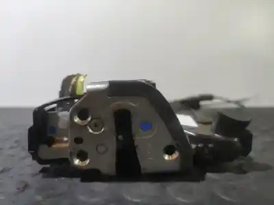 Peça sobressalente para automóvel em segunda mão fechadura da porta dianteira esquerda por toyota corolla verso (r1) 2.2 d-4d luna referências oem iam 286