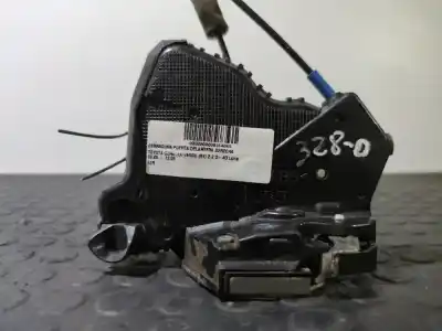 Peça sobressalente para automóvel em segunda mão fechadura da porta dianteira direita por toyota corolla verso (r1) 2.2 d-4d luna referências oem iam 62r