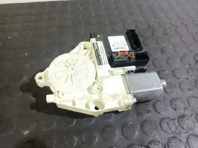 Pezzo di ricambio per auto di seconda mano motore alzacristalli anteriore destro per audi a3 (8p) 1.6 fsi ambiente 116 cv / 85 kw riferimenti oem iam 8p0959802a  