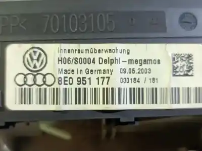 Peça sobressalente para automóvel em segunda mão luz interior por audi a4 avant (8e) 2.5 tdi referências oem iam 8e0951177  