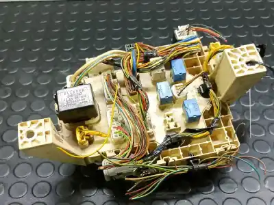 Second-hand car spare part fuse box unit for suzuki swift berlina mz gl 5ptas. oem iam references 3677072kb2