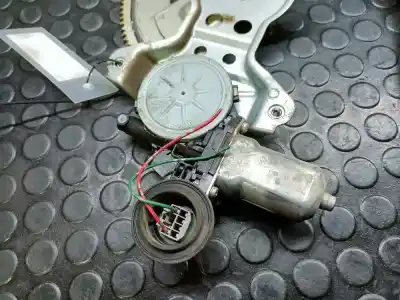 Second-hand car spare part driver left window regulator for suzuki swift berlina mz gl 5ptas. oem iam references 