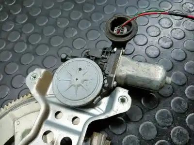 Second-hand car spare part passenger side right window regulator for suzuki swift berlina mz gl 5ptas. oem iam references 
