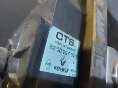 Pièce détachée automobile d'occasion PÉDALE D'ACCÉLÉRATEUR pour RENAULT CLIO III  Références OEM IAM 8200297342  