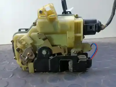 Second-hand car spare part left front door lock for seat leon (1m1) signo oem iam references 3b1837015q  