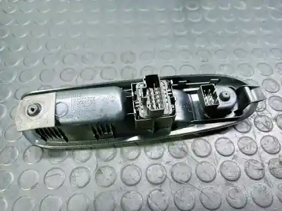 Автозапчасти б/у выключатель левого переднего окна за renault clio ii fase ii b cb0 authentique ссылки oem iam 8200084003  