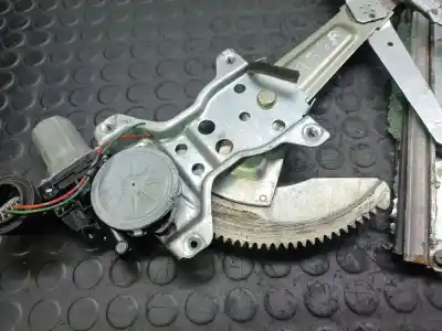 Second-hand car spare part passenger side right window regulator for suzuki swift berlina mz gl 5ptas. oem iam references 