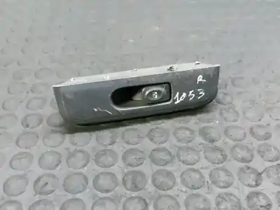 Second-hand car spare part right front power window switch for renault clio ii fase ii (b/cb0) d7f720 oem iam references 3117419