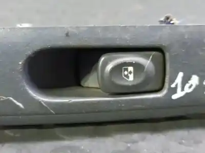 Second-hand car spare part right front power window switch for renault clio ii fase ii (b/cb0) d7f720 oem iam references 3117419  