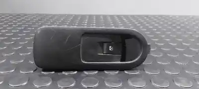 Автозапчасти б/у выключатель левого переднего окна за renault scenic ii pack authentique 110 cv / 81 kw ссылки oem iam 156013740