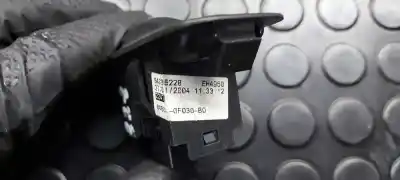 Peça sobressalente para automóvel em segunda mão botão / interruptor elevador vidro traseiro direito por toyota corolla verso (r1) 2.2 d-4d luna referências oem iam 54035228