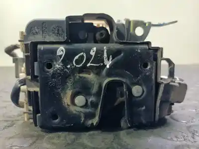 Second-hand car spare part LEFT FRONT DOOR LOCK for SEAT IBIZA (6K1)  OEM IAM references   