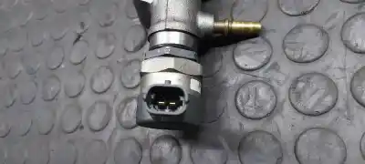 Recambio de automóvil de segunda mano de Rampa Inyectora para KIA CARENS 2.0 CRDi EX Monovolumen referencias OEM IAM 0445214140  