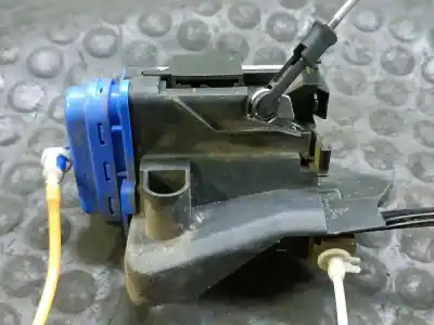 Second-hand car spare part rear left door lock for audi a4 avant (8e) 1.8 t quattro oem iam references 8d0839015a  