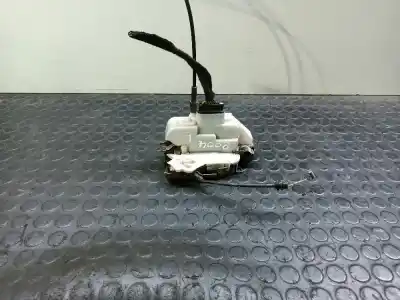 Second-hand car spare part left front door lock for citroen c2 collection oem iam references 52187680  