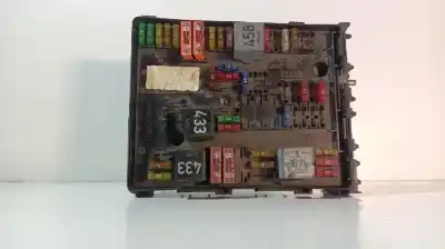 Peça sobressalente para automóvel em segunda mão caixa de fusíveis e relés por volkswagen golf v berlina (1k1) gti referências oem iam 1k0937124k