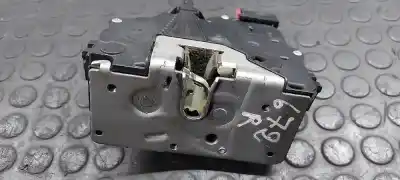Second-hand car spare part front right door lock for opel corsa d a12xer oem iam references 13258274