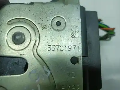 Автозапчастина б/у замок багажника / ворот для opel corsa d a12xer посилання на oem iam 55701971  