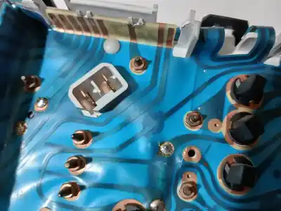 Peça sobressalente para automóvel em segunda mão quadrante por renault 19 hatchback b c53 gtr referências oem iam 770078406  