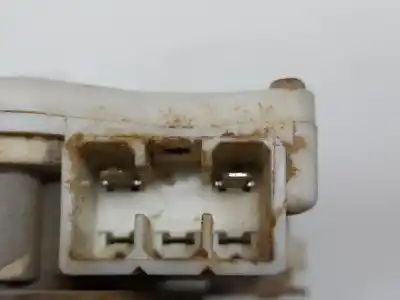 Second-hand car spare part rear left central locking system for mitsubishi l 200 k6 7 2500 td glx 4-ptas. oem iam references mr432147   Second-hand car spare part rear left central locking system for mitsubishi l 200 k6 7 2500 td glx 4-ptas. oem iam references mr432147