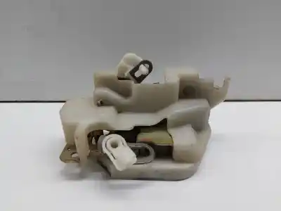 Second-hand car spare part left front door lock for mitsubishi l 200 k6 7 2500 td glx 4-ptas. oem iam references   