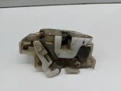 Second-hand car spare part left front door lock for mitsubishi l 200 k6 7 2500 td glx 4-ptas. oem iam references   