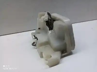 Second-hand car spare part front right door lock for mitsubishi l 200 k6 7 2500 td glx 4-ptas. oem iam references 