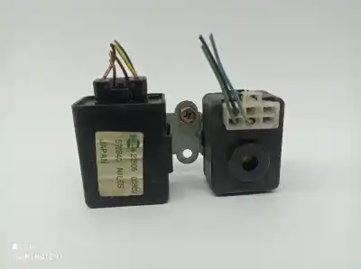 Peça sobressalente para automóvel em segunda mão caixa de fusíveis e relés por nissan serena (c23m) 2.0 se referências oem iam 226050c800