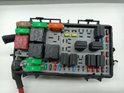 Second-hand car spare part FUSE BOX UNIT for OPEL CORSA D  OEM IAM references 13217392  
