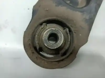 Pièce détachée automobile d'occasion support de bras de suspension avant droit pour corsa combo 1.3 cdti 16v références oem iam 