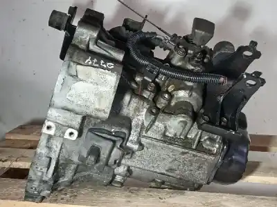 Pièce détachée automobile d'occasion boîte de vitesses pour toyota corolla (e12) 2.0 d-4d linea luna berlina références oem iam   