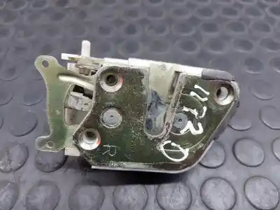 Second-hand car spare part front right door lock for mitsubishi l 200 k6 7 2500 td glx 4-ptas. oem iam references   