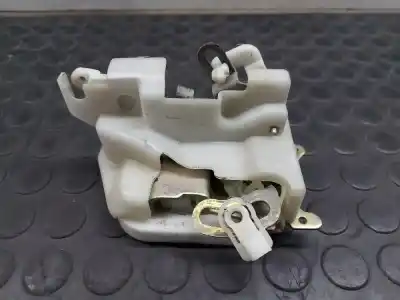 Second-hand car spare part front right door lock for mitsubishi l 200 k6 7 2500 td glx 4-ptas. oem iam references   