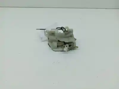 Second-hand car spare part front right door lock for mitsubishi l 200 k6 7 2500 td glx 4-ptas. oem iam references 
