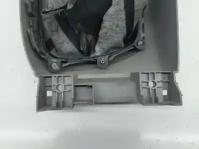 Автозапчасти б/у накладка рычага передач за mitsubishi l 200 (ka0/kb0) 2.5 di-d cat ссылки oem iam mn179789   Автозапчасти б/у накладка рычага передач за mitsubishi l 200 (ka0/kb0) 2.5 di-d cat ссылки oem iam mn179789