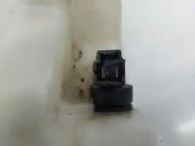 Peça sobressalente para automóvel em segunda mão depósito do limpa vidros por ford maverick (ml) gl referências oem iam 289127f000  