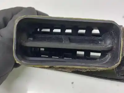 Second-hand car spare part air ventilation grille for bmw x3 (e83) 2.0 d oem iam references 3400075