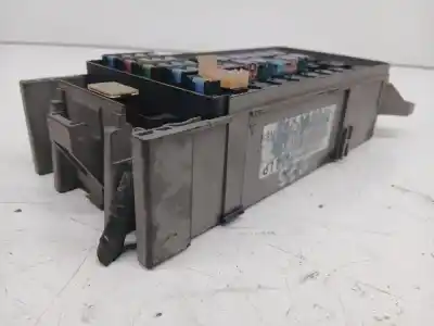 Second-hand car spare part fuse box unit for kia sorento 2.5 crdi active oem iam references 911613e011  