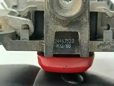 Pezzo di ricambio per auto di seconda mano maniglia esterna anteriore sinistra per opel corsa d corsa d riferimenti oem iam 24463523  